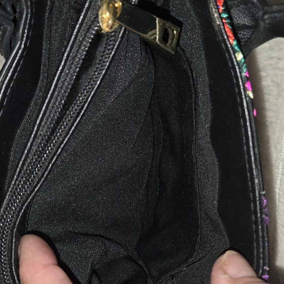 Floral Embroidered Black Handbag - Picture 7 of 7